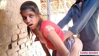 Desi Indian girl fucking with boyfriend in doggy style