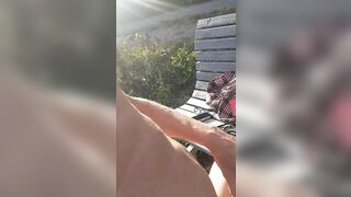 Outdoor -Orgasmus der deutschen Brünetten