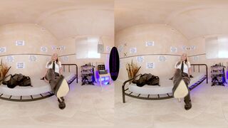 The English Mansion - Mistress Sidonia - Under The Line - VR