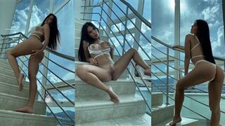 Kathleen Sexy Staircase Tease Video Leaked