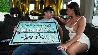 RKPrime - Luna Star - Mega Fan Wins a Ride