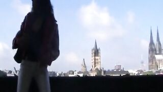 Deutscher Outdoor-Blowjob in Köln – öffentliche Gesichtsbesamung!