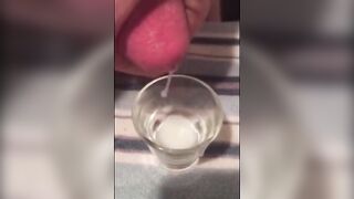 Fantastic Amateur Girlfriend Swallows