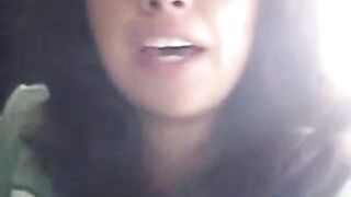 Mexican Webcam Girl Carolina Juarez Reveals Her Curves