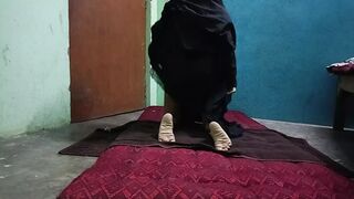 I fucked my friend's wife in Hijab alone in her house and put my cock's juice in her pussy