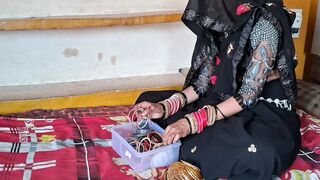 Father-in-law left the younger daughter-in-law before going home