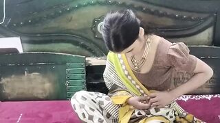 Cute step sister ko nanga kar ke bathroom me hi pel diya