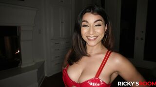 RICKYSROOM Fun, facts, and fucking with Roxie Sinner