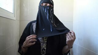 Moroccan beurette from Marseille big cock cumming all over her hijab
